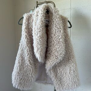 FUR VEST